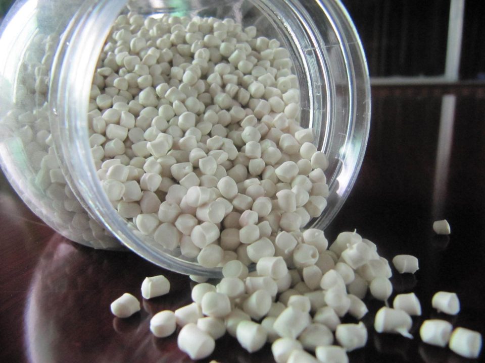 Compound granule for pipe